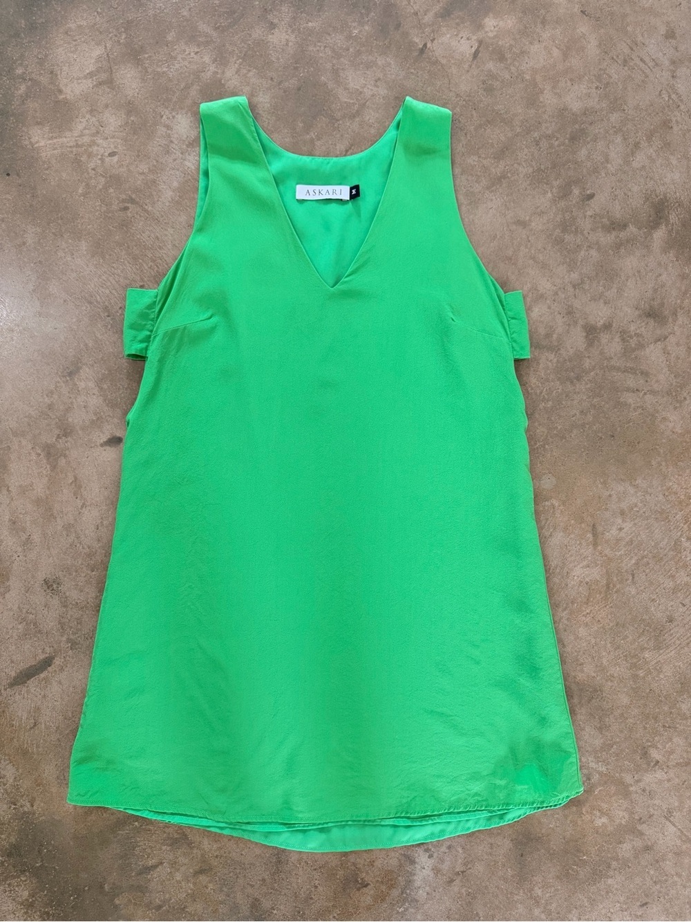 Askari 100% Silk Bright Green Sleeveless Shift Mini Dress M Homecoming Game Day